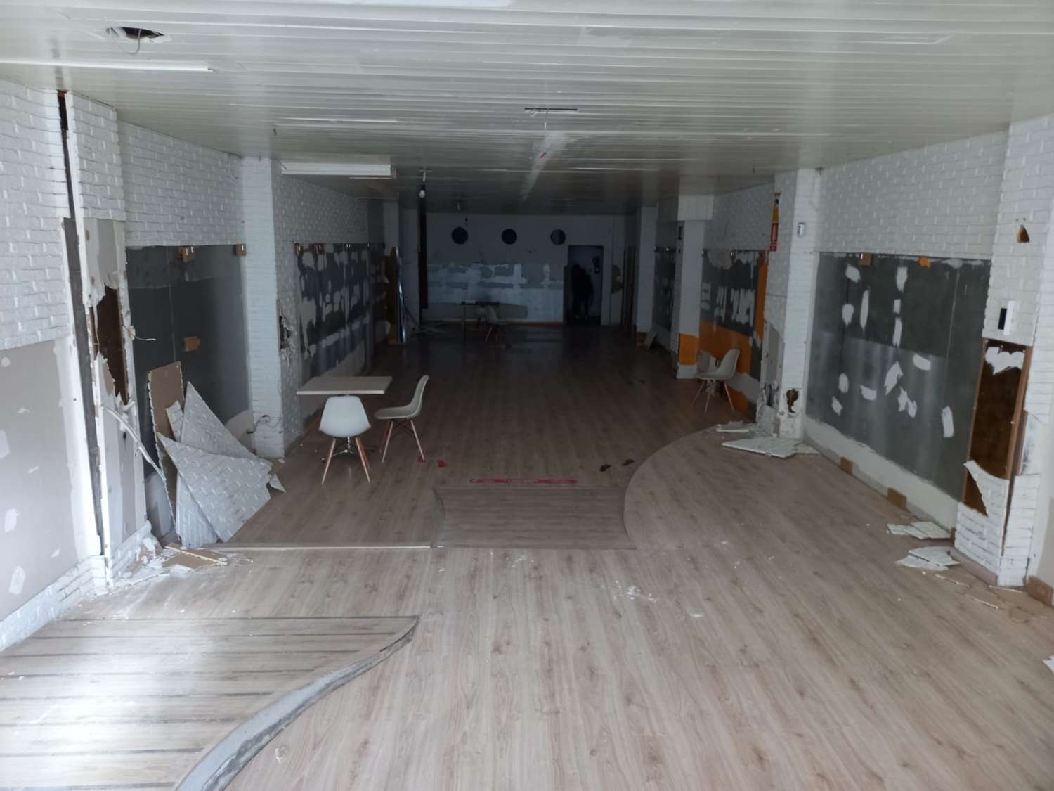 Shop for rent in Solymar - Puerto Marina (Benalmádena)