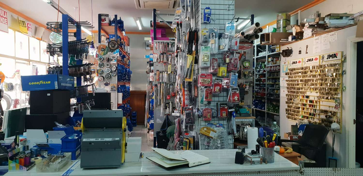 Shop for rent in Parque de la Paloma (Benalmádena)