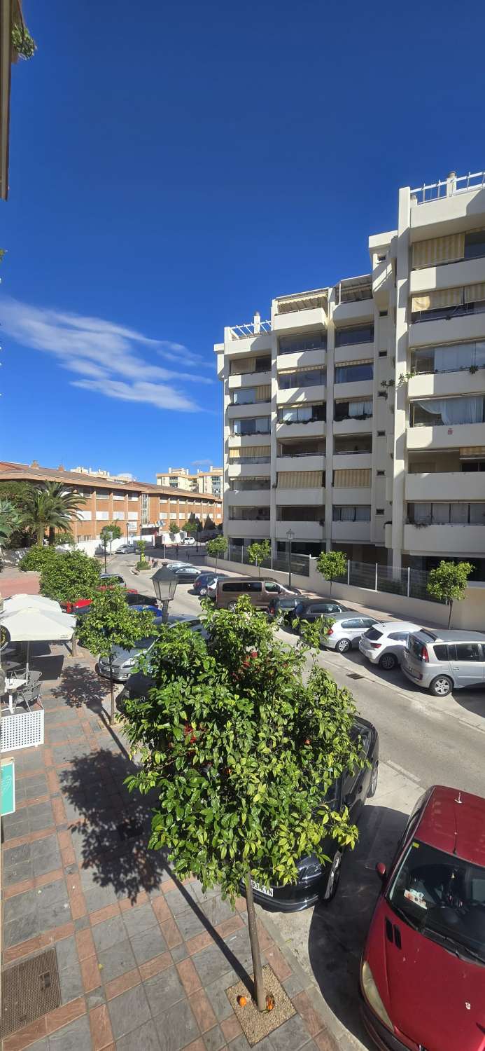 AMPLIO PISO DE DOS DORMITORIOS EN MYRAMAR PLAYA