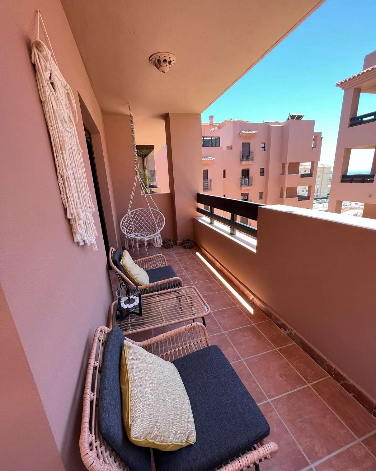 EN VENTA HERMOSO PISO EN BONITA URBANIZACIÓN RESIDENCIAL Y UBICACIÓN PERFECTA