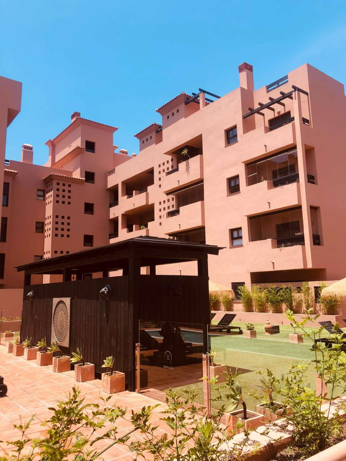 EN VENTA HERMOSO PISO EN BONITA URBANIZACIÓN RESIDENCIAL Y UBICACIÓN PERFECTA