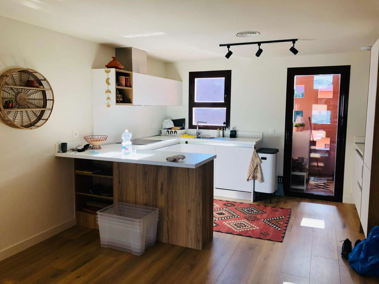 EN VENTA HERMOSO PISO EN BONITA URBANIZACIÓN RESIDENCIAL Y UBICACIÓN PERFECTA