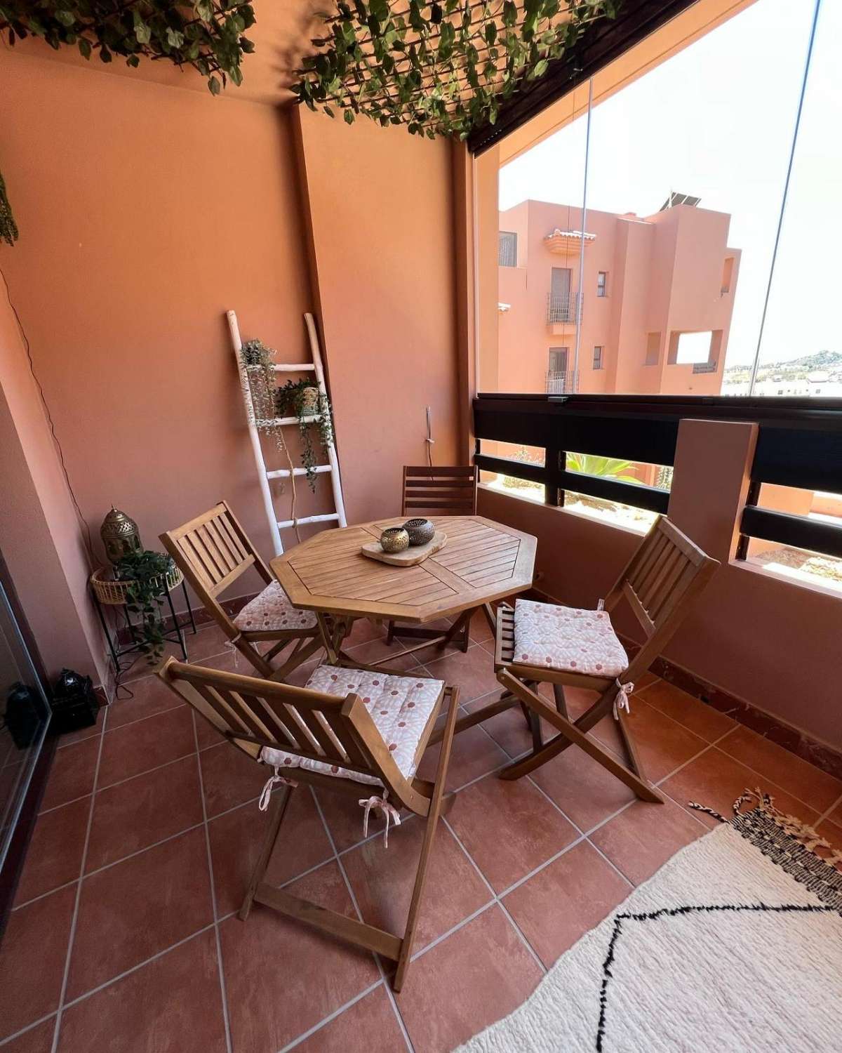 EN VENTA HERMOSO PISO EN BONITA URBANIZACIÓN RESIDENCIAL Y UBICACIÓN PERFECTA