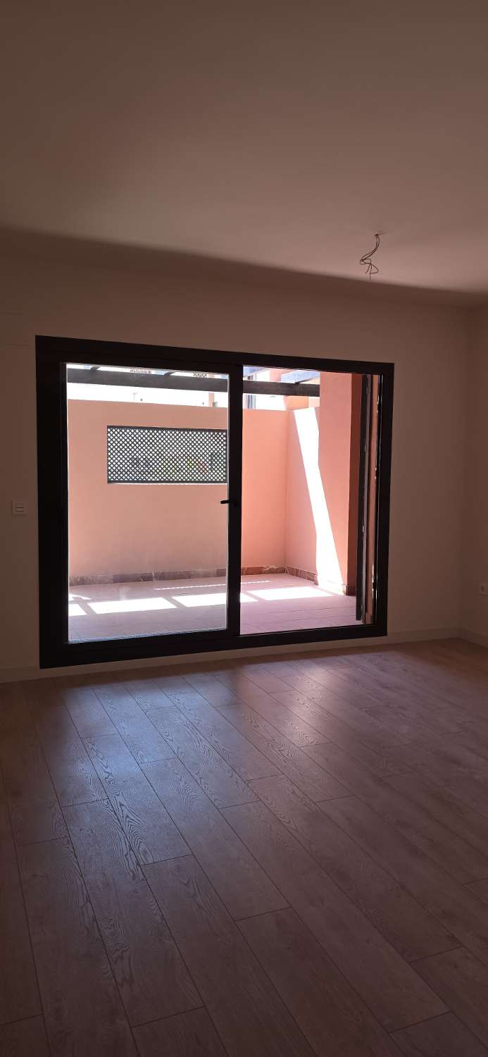 ALQUILER VIVIENDA A ESTRENAR EN ZONA MYRAMAR
