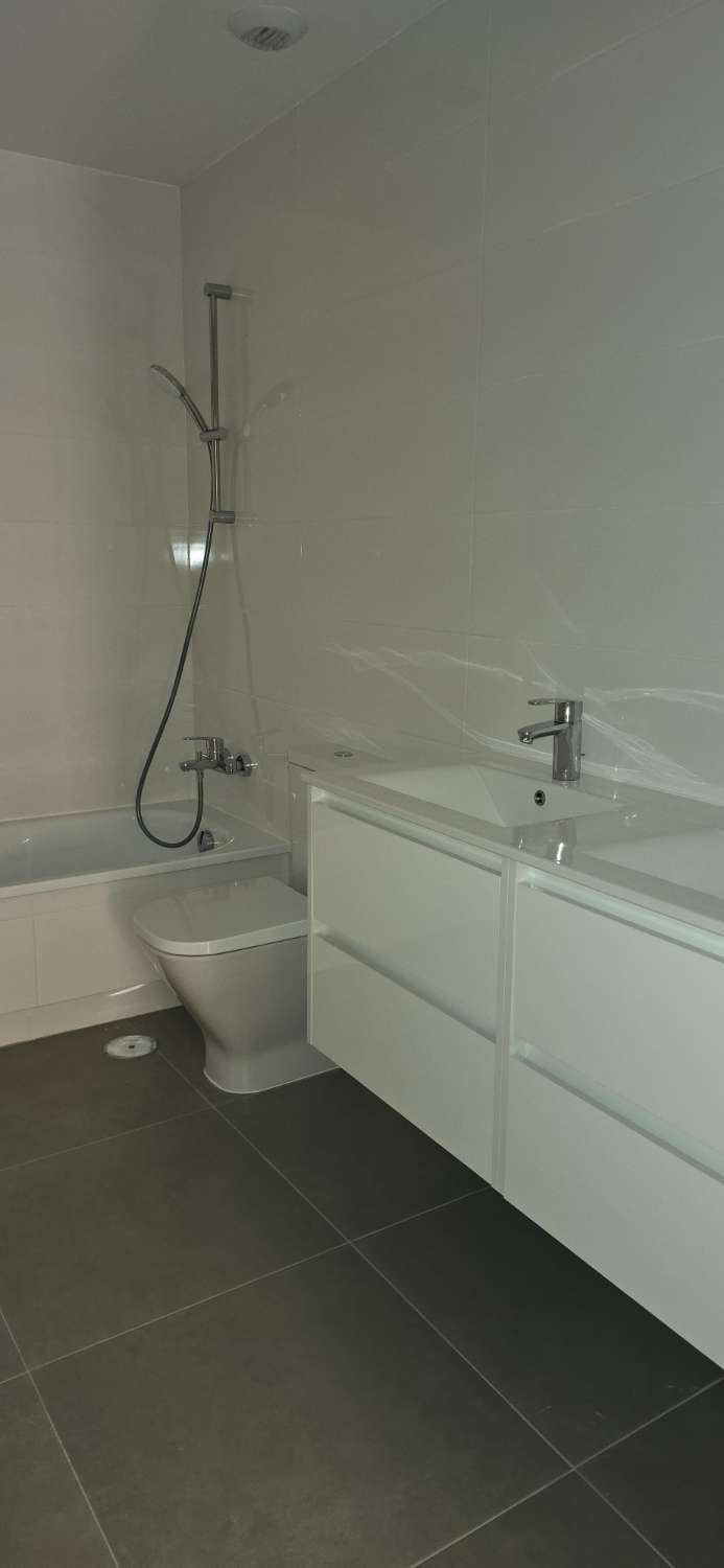 ALQUILER VIVIENDA A ESTRENAR EN ZONA MYRAMAR