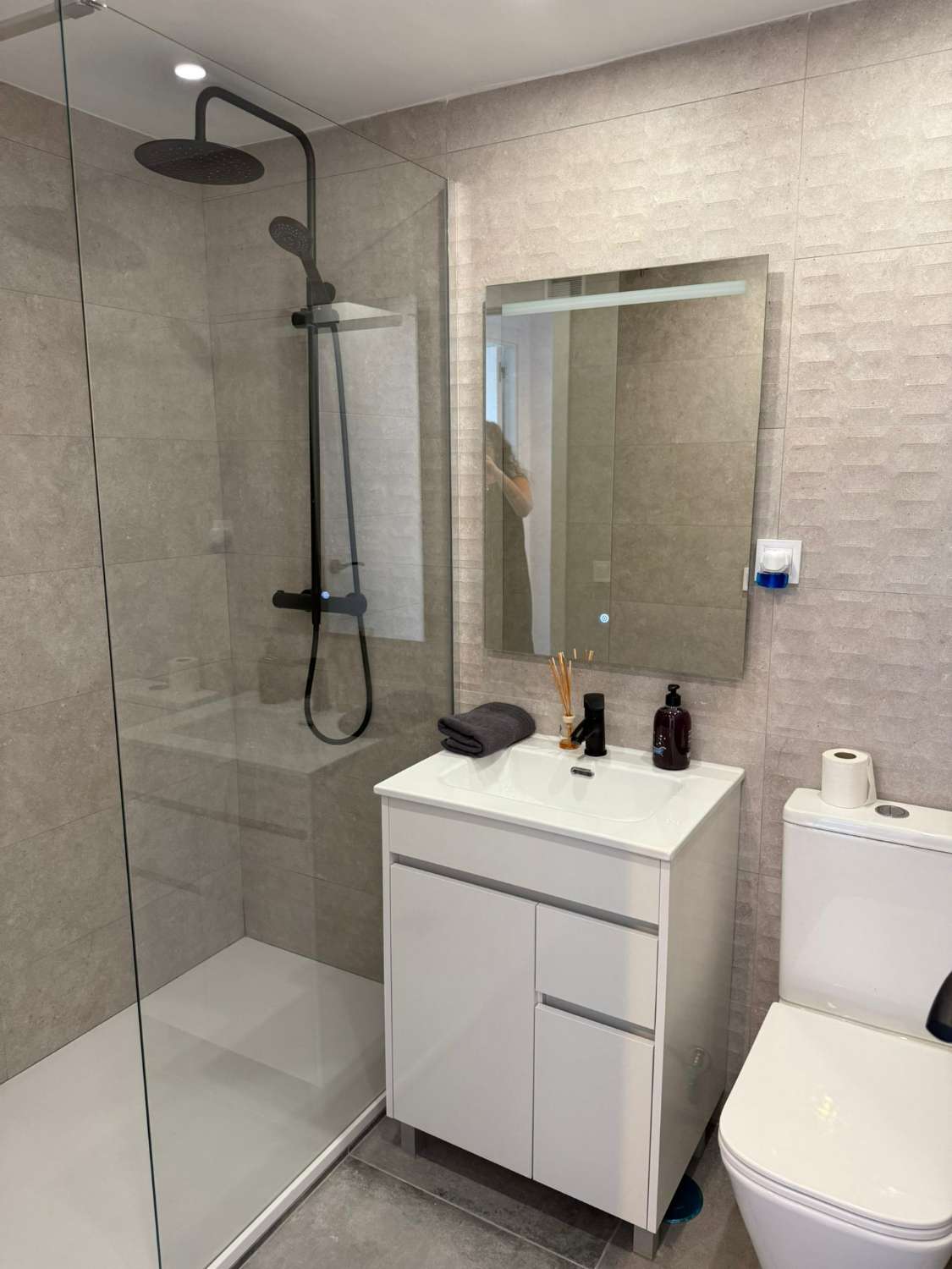 EN VENTA PISO REFORMADO CON IMPRESIONANTES VISTAS