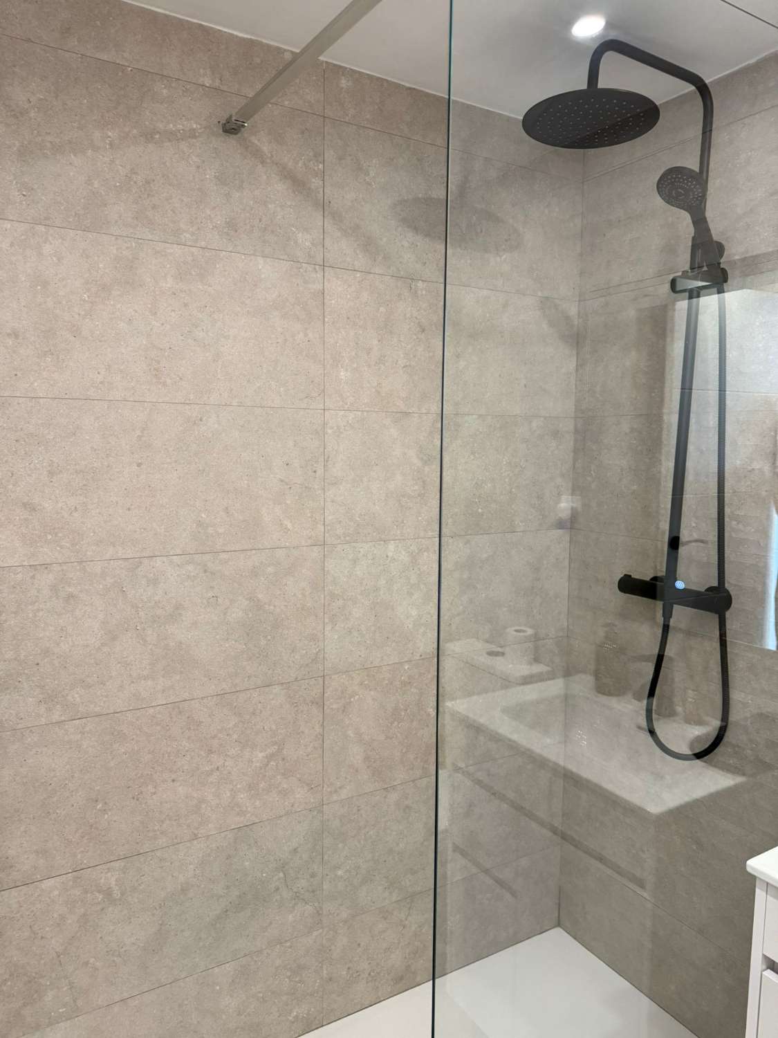 EN VENTA PISO REFORMADO CON IMPRESIONANTES VISTAS