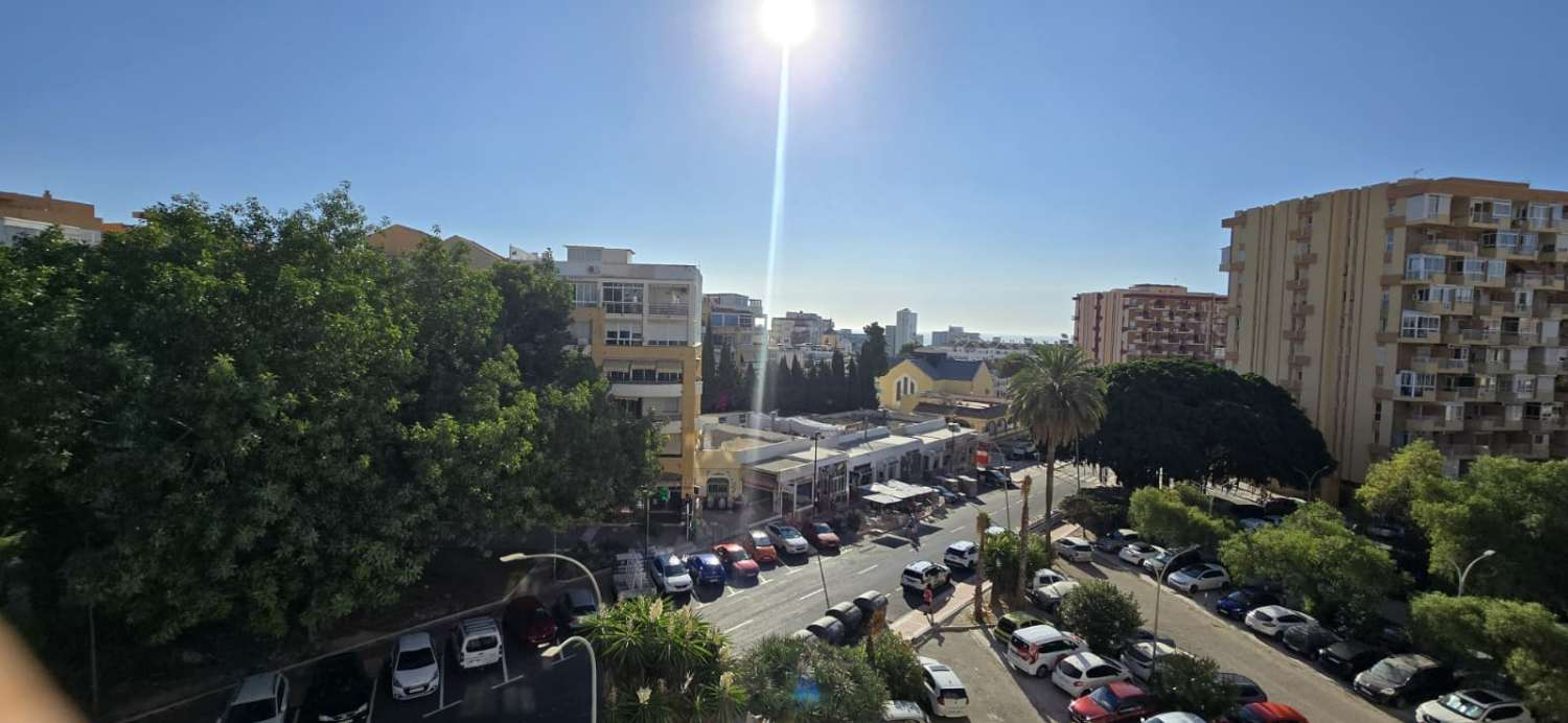 Luminoso piso en esquina con posibilidad de licencia turística en Gamonal – a 500 m de la playa