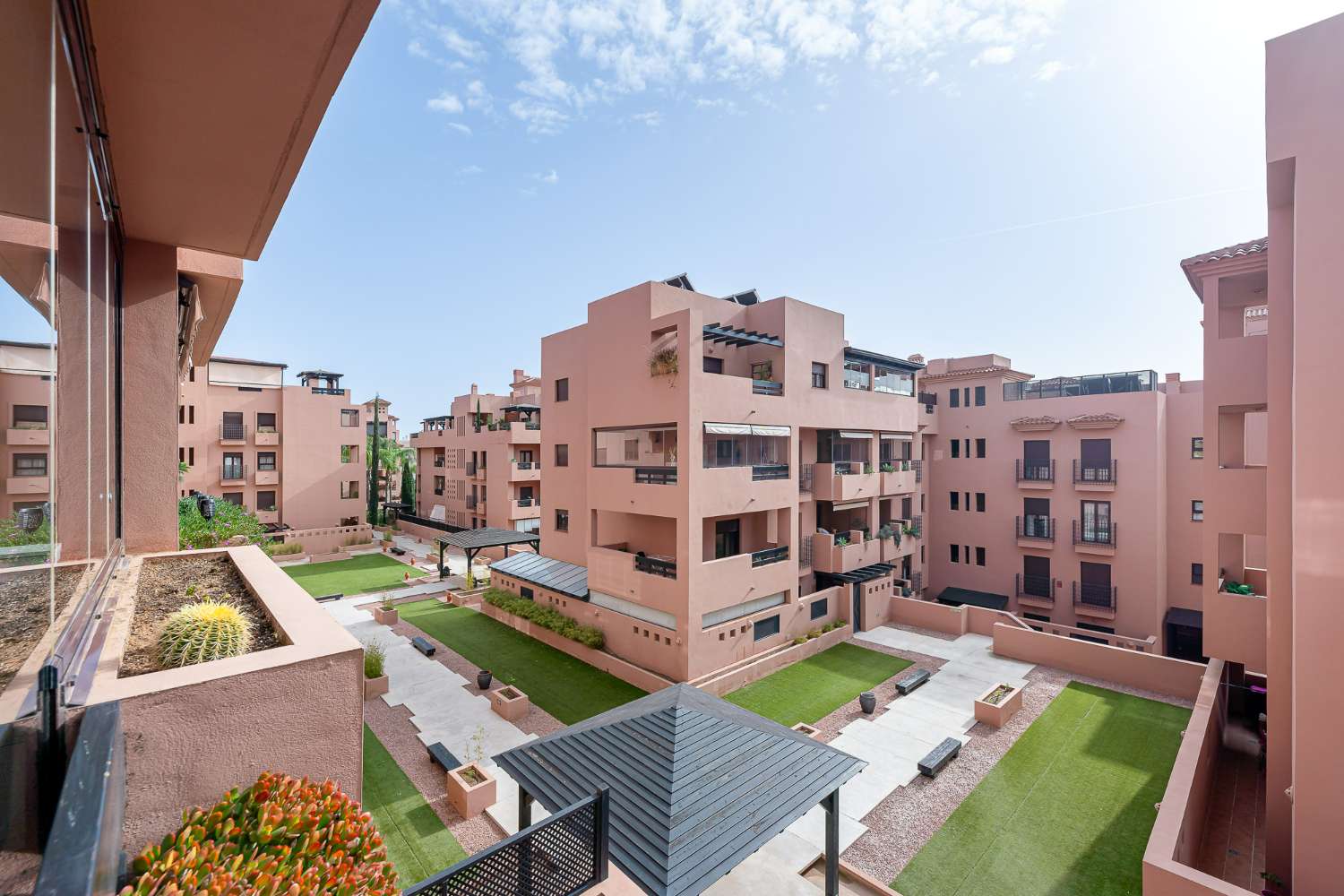 ALQUILER VIVIENDA A ESTRENAR EN URBANIZACIÓN MYRAMAR DOS