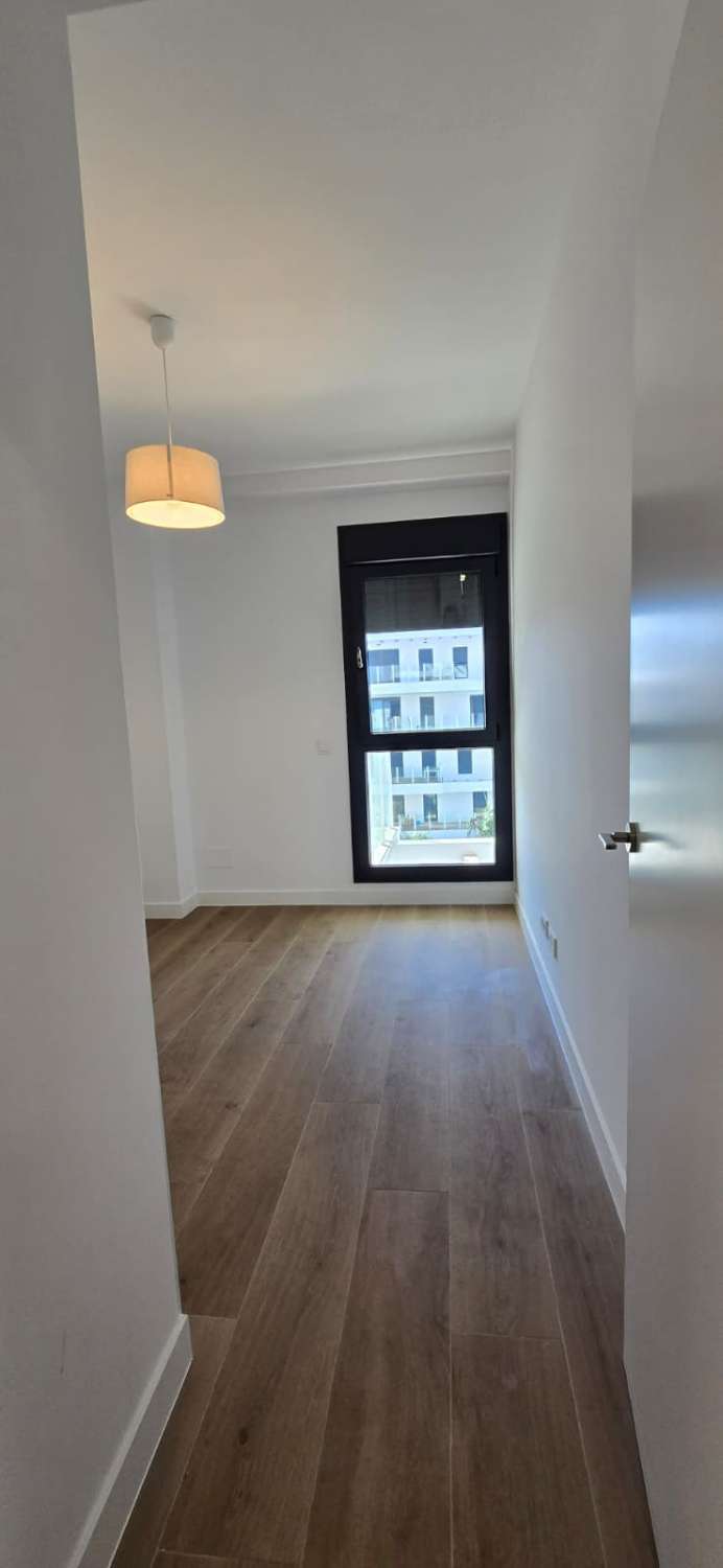 PISO  A ESTRENAR EN LOS ÁLAMOS, TORREMOLINOS