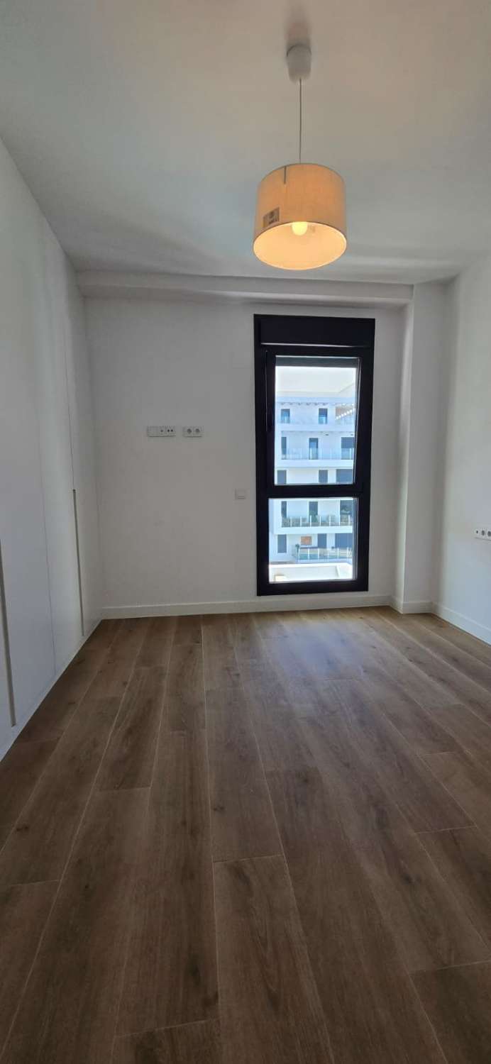 PISO  A ESTRENAR EN LOS ÁLAMOS, TORREMOLINOS