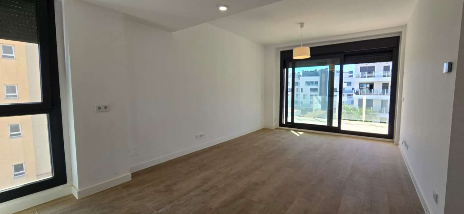 PISO  A ESTRENAR EN LOS ÁLAMOS, TORREMOLINOS