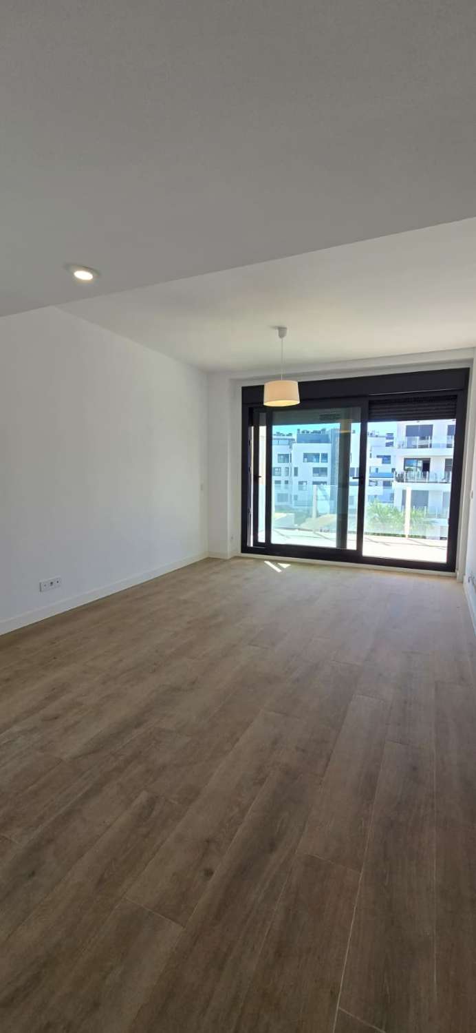 PISO  A ESTRENAR EN LOS ÁLAMOS, TORREMOLINOS