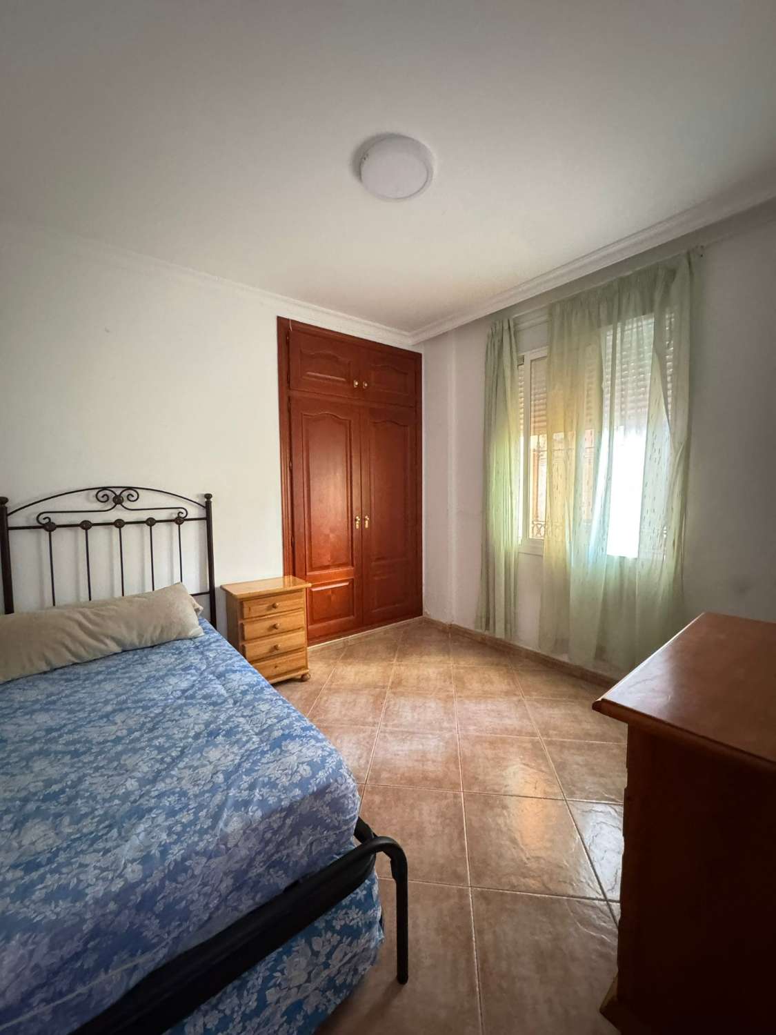 ALQUILER LARGA TEMPORADA DE PISO DOS DORMITORIOS