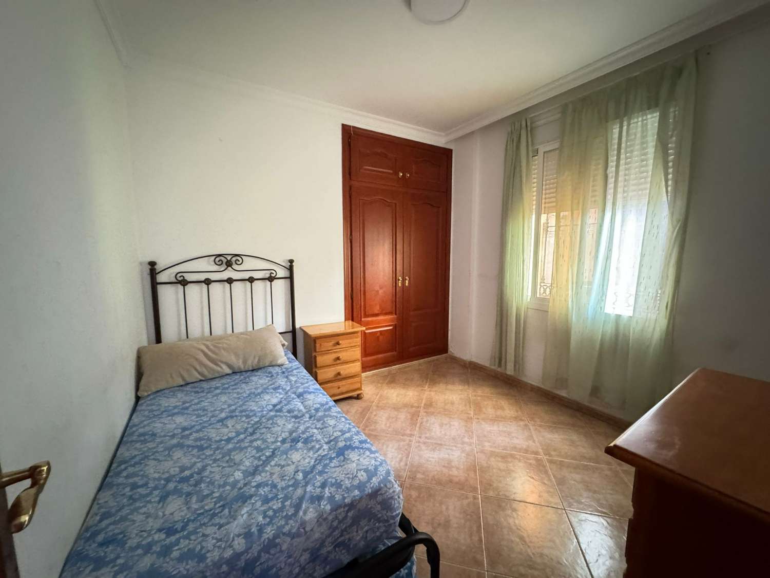 ALQUILER LARGA TEMPORADA DE PISO DOS DORMITORIOS