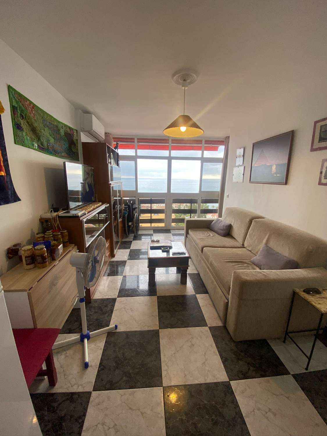 En venta piso con increíbles vistas al mar y licencia turística