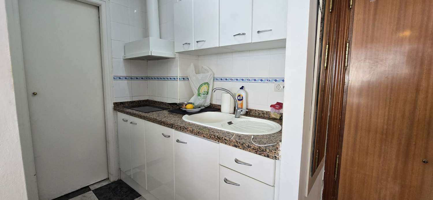 En venta piso con increíbles vistas al mar y licencia turística