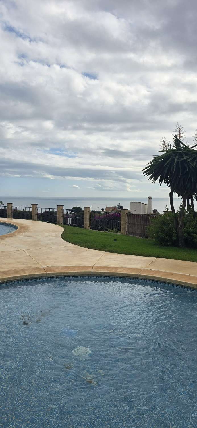 Se alquila hermoso apartamento a estrenar